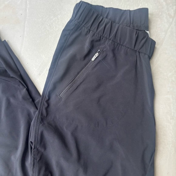 Orvis Black Jogger Pants with Tapered Legs and Elastic Waistband Size XS - Picture 2 of 15